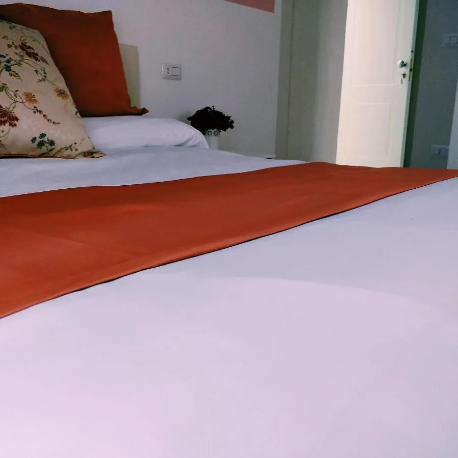 ベッド・アンド・ブレックファスト La Chambre ナポリ