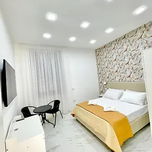  Bed & Breakfast Raffy House