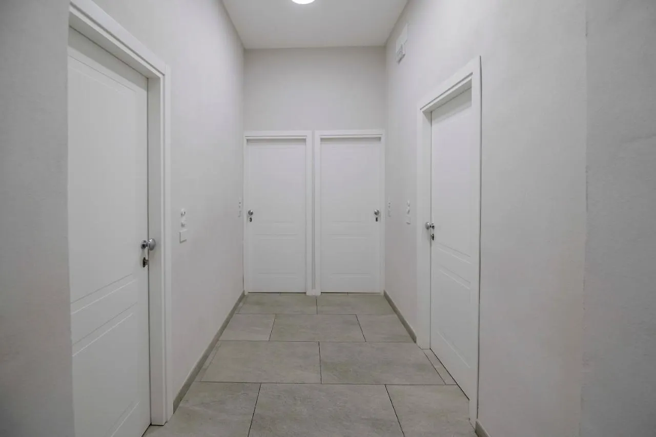 La Chambre Naples 3*,