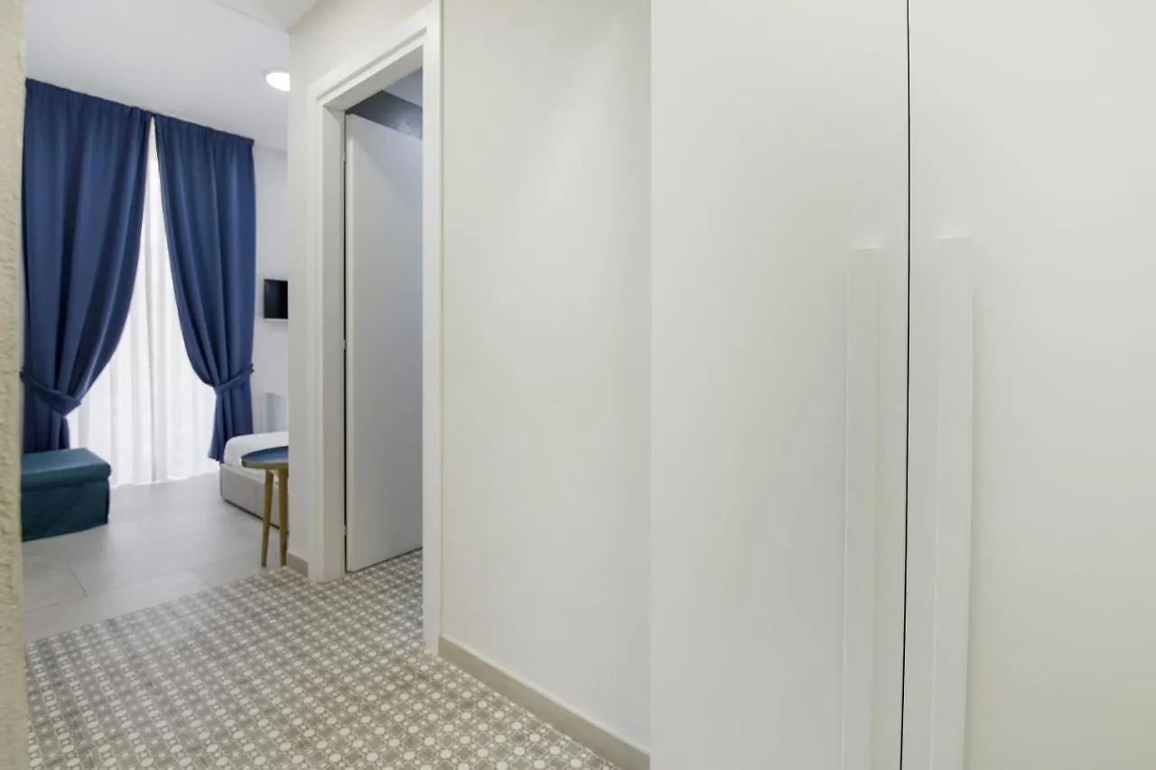 *** Bed & Breakfast La Chambre Naples Italy