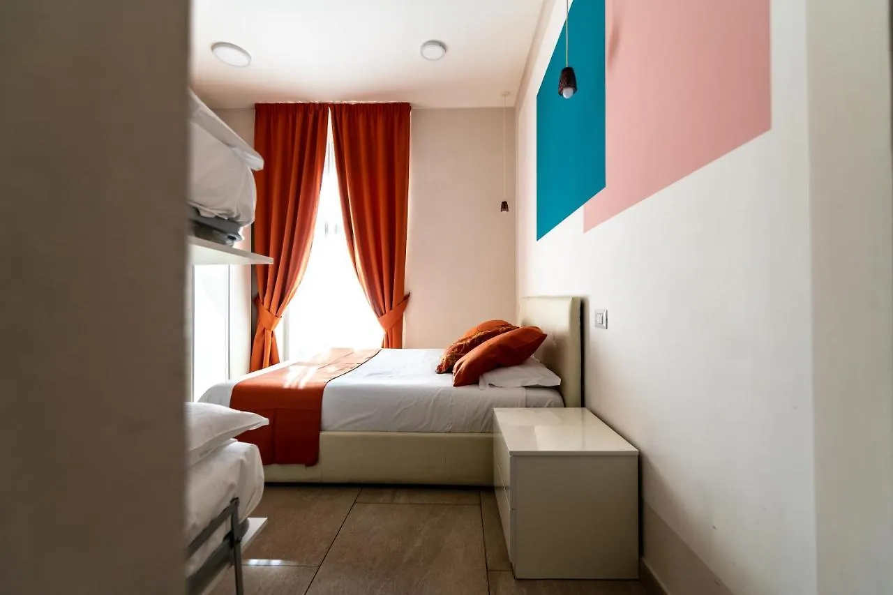 La Chambre Naples 3*,  Italy