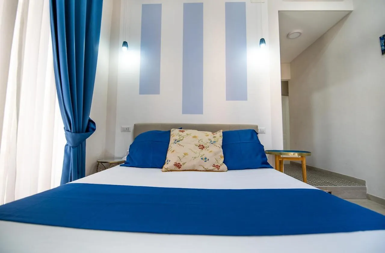 Bed & Breakfast La Chambre Naples