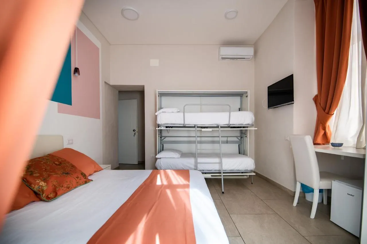 La Chambre Naples
